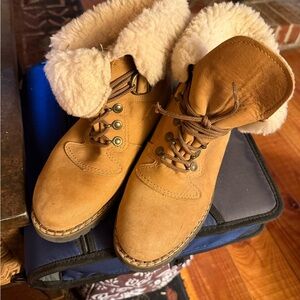 SOREL Shearling-Lined  
Suede Leather Winter Boots size 7/38